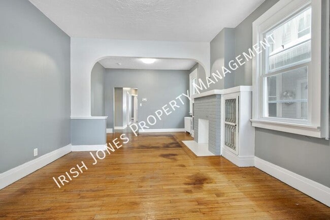 190 Whitney Pl Unit Lower - UTILITIES INC