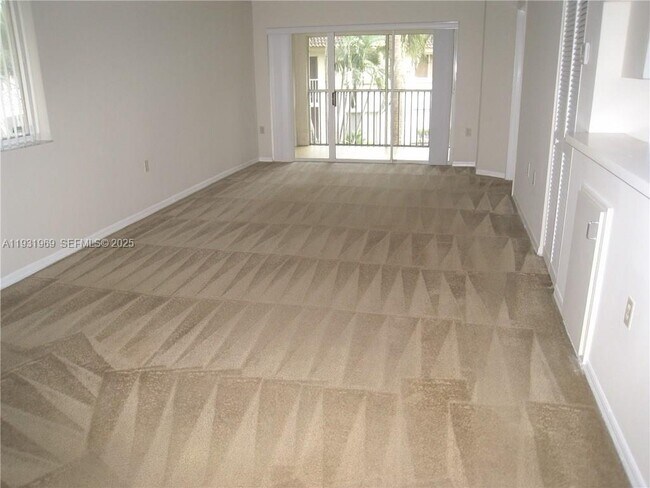 Photo - 19211 Glenmoor Dr Unit 19211