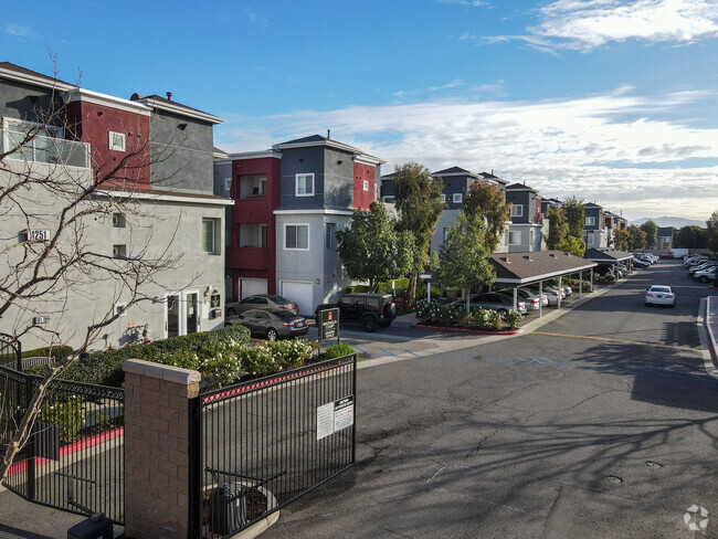 Magnolia Court Townhomes - Magnolia Court Townhomes