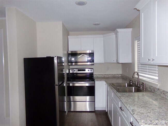 Photo - 414 N Pecan St