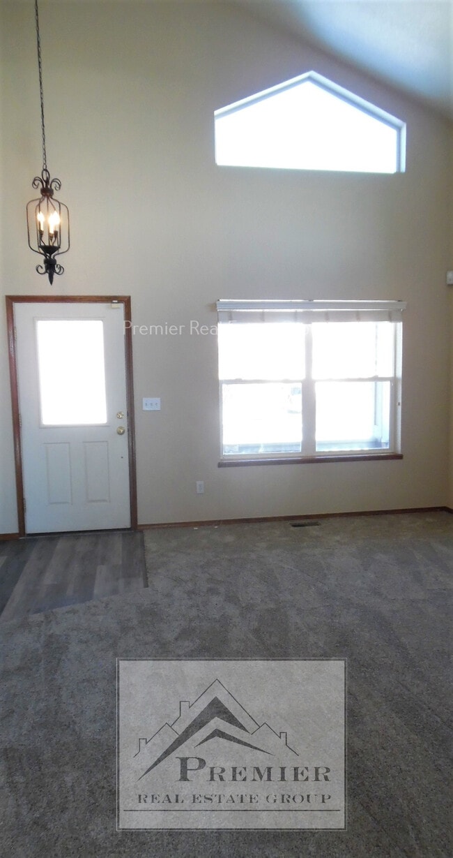 Photo - 7067 Hillock Dr