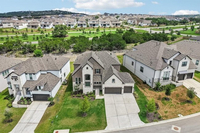 5201 Olimpico Wy