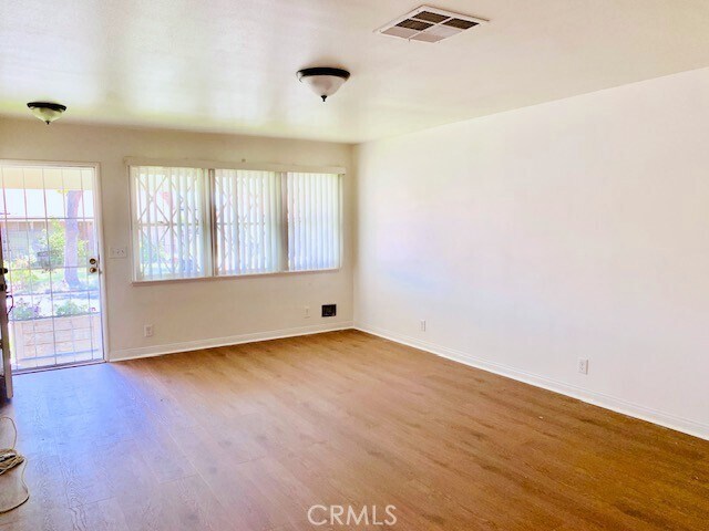 Photo - 9459 Workman Ave