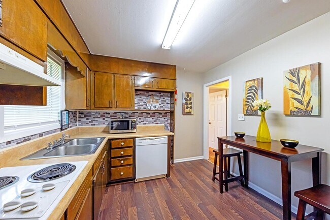 5326 Heather Ln