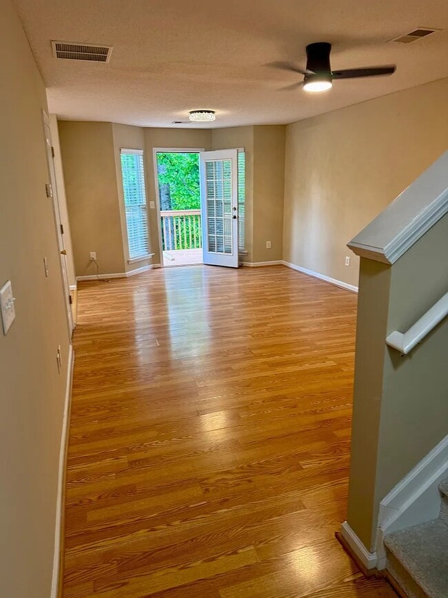 Photo - 531 Fox Creek Crossing