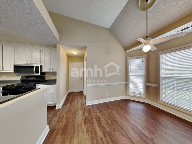Photo - 154 Acadian Dr