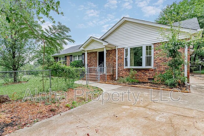 134 Saturn Ln