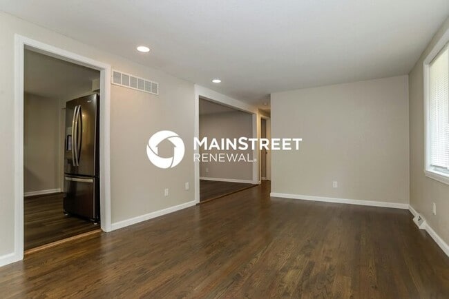4 Bedroom Pet-Friendly Home in KANSAS CITY, MO with Main Street Renewal