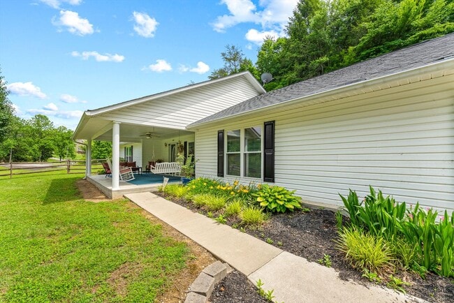 519 Country Oaks Dr