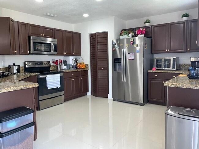 Photo - 14804 SW 155th Pl