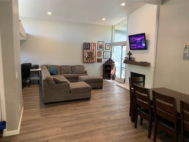 Photo - 2751 Tigertail Dr