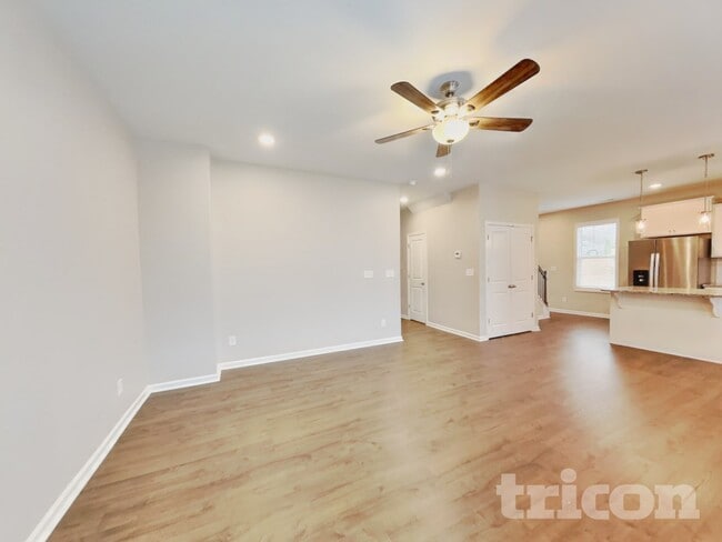 Photo - 803 Springtooth Dr