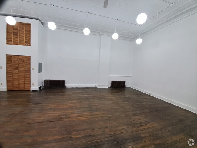 Building Photo - 1704 Mary St Unit #1704 Rental