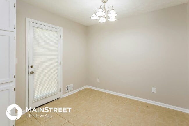Photo - 108 Oak Landing Cir