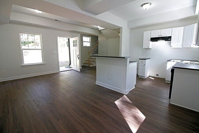 Photo - 7924 E Lane Dr