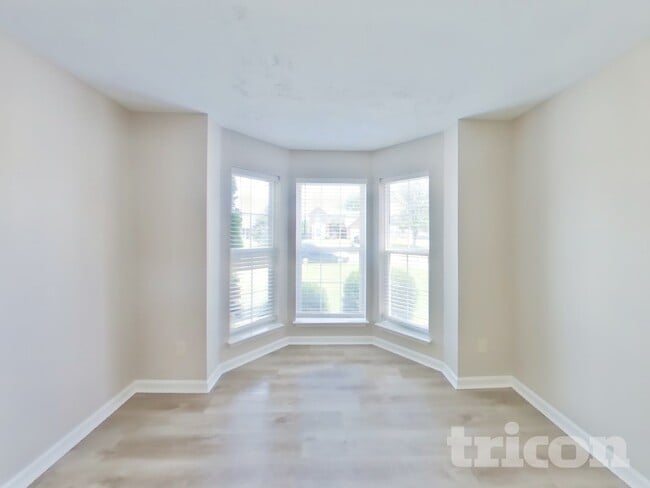 Photo - 673 Mable Dr