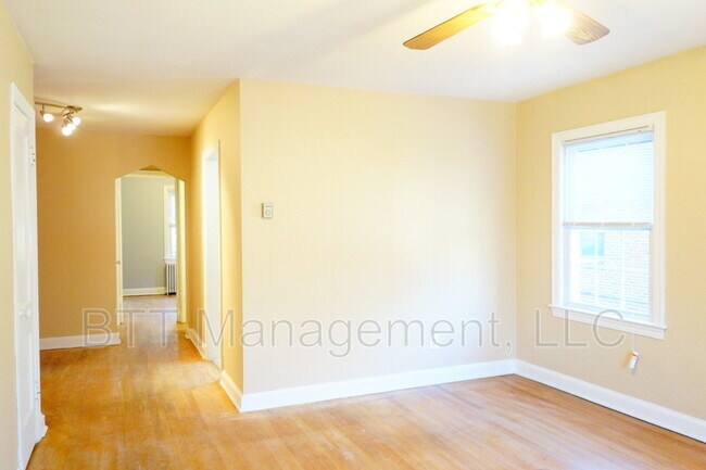 Photo - 8408 Greenwood Ave Unidad #1