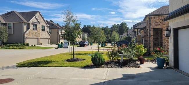 Photo - 307 N Spotted Fern Dr