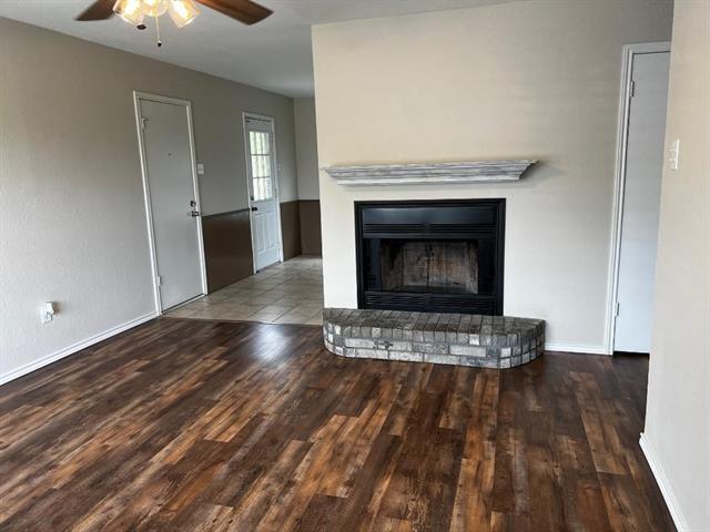 Photo - 713 E Avenue F