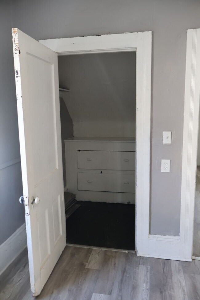 Photo - 6812 Whitney Ave Unit 1