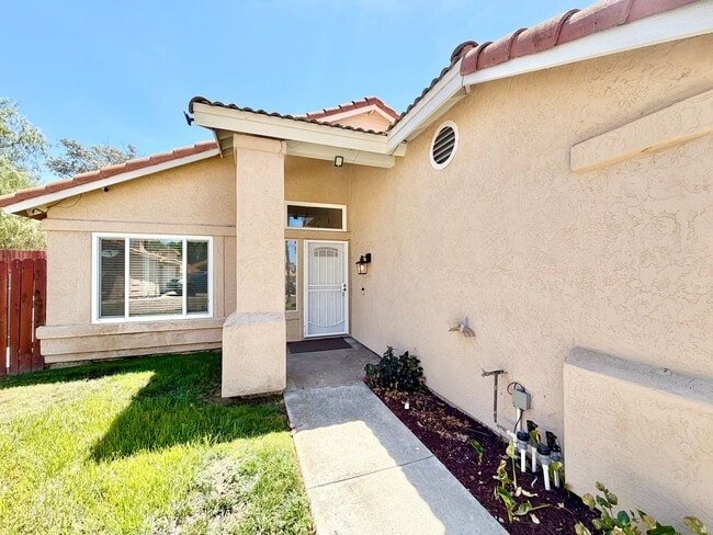 Photo - Cul-de-Sac 3 Bedroom 2 Bathroom Home with SOLAR, 3-Car Garage & LARGE Backyard