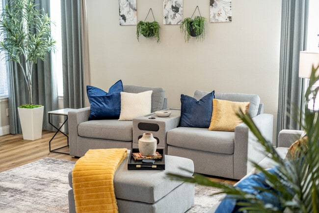 Sala de estar - 707 Cottonwood Bend Dr