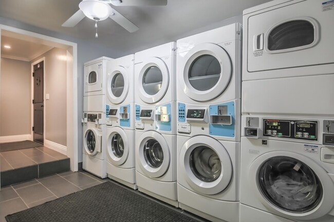 Photo - 7441 Vanalden Ave