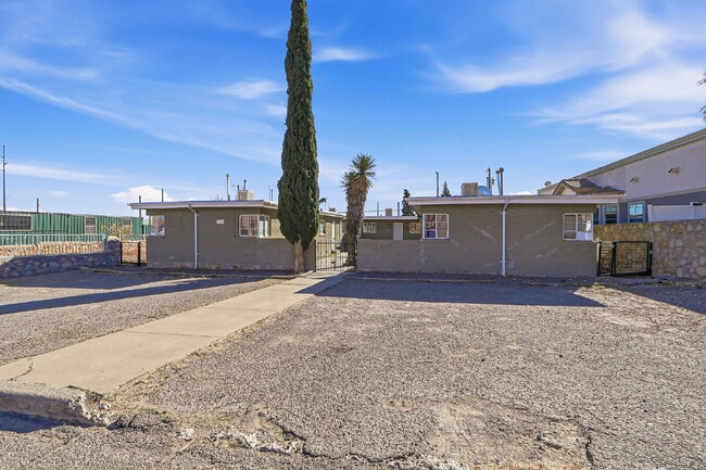 Building Photo - Cozy 1 Bedroom close to Fort Bliss