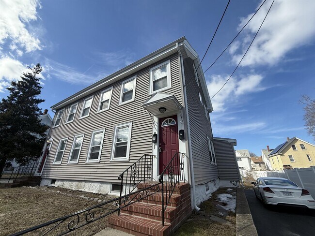 Photo - 21 Ashland St Apartments Unit #2