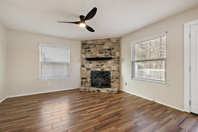 Photo - 2003 Dayflower Trce