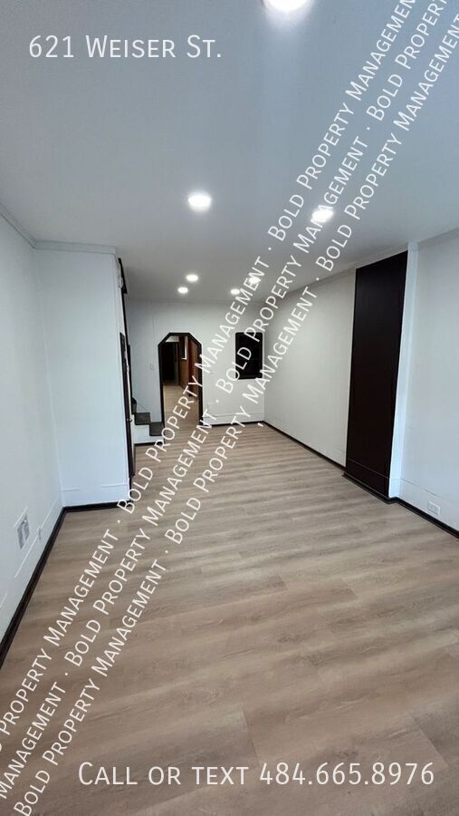 Photo - 621 Weiser St