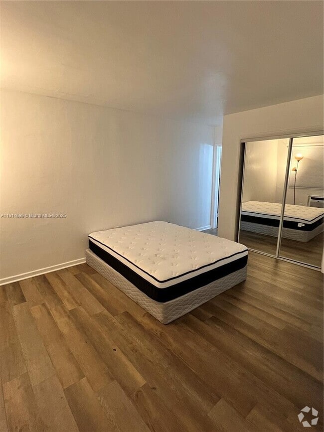 Building Photo - 1940 NE 167th St Unit 3A Rental
