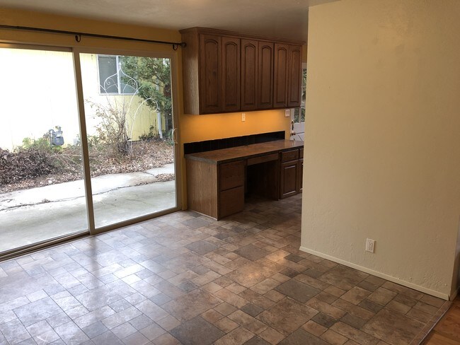 Photo - 1710 NE Wheatland Dr