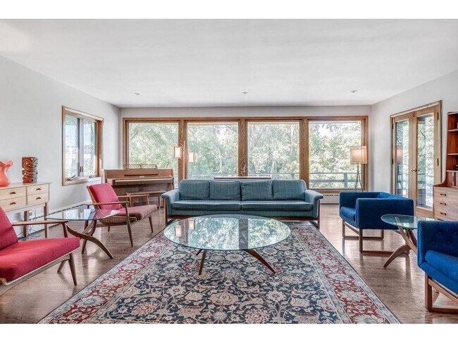 Photo - 400 Natchez Ave N