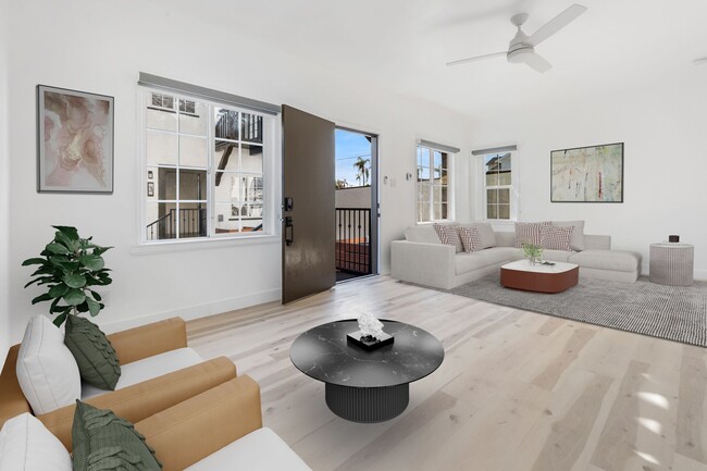 Photo - Newly Renovated Spanish Villa Apartment H...