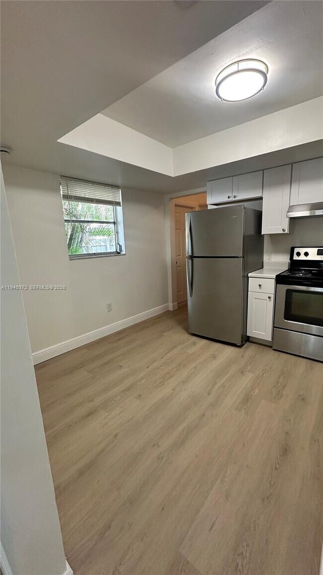 Photo - 6114 SW 31st St Unit 1