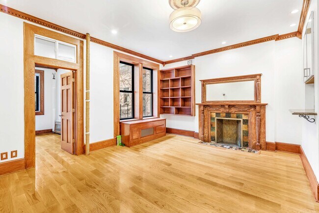 Building Photo - 50 W 91st St Rental