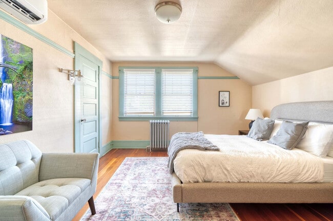 Photo - 2034 NE Flanders St Unidad ID1309886P