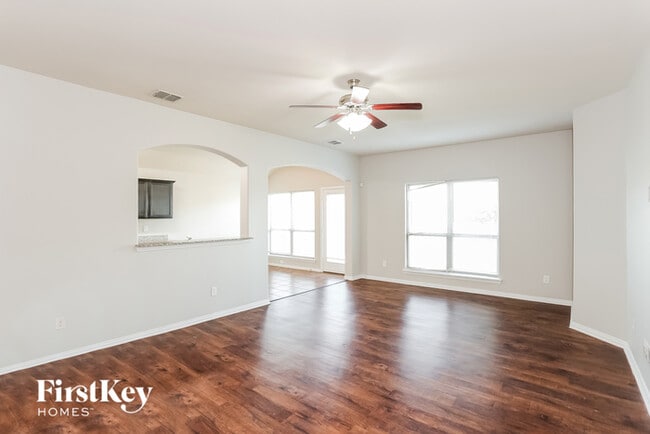 Photo - 927 Ranch Rd