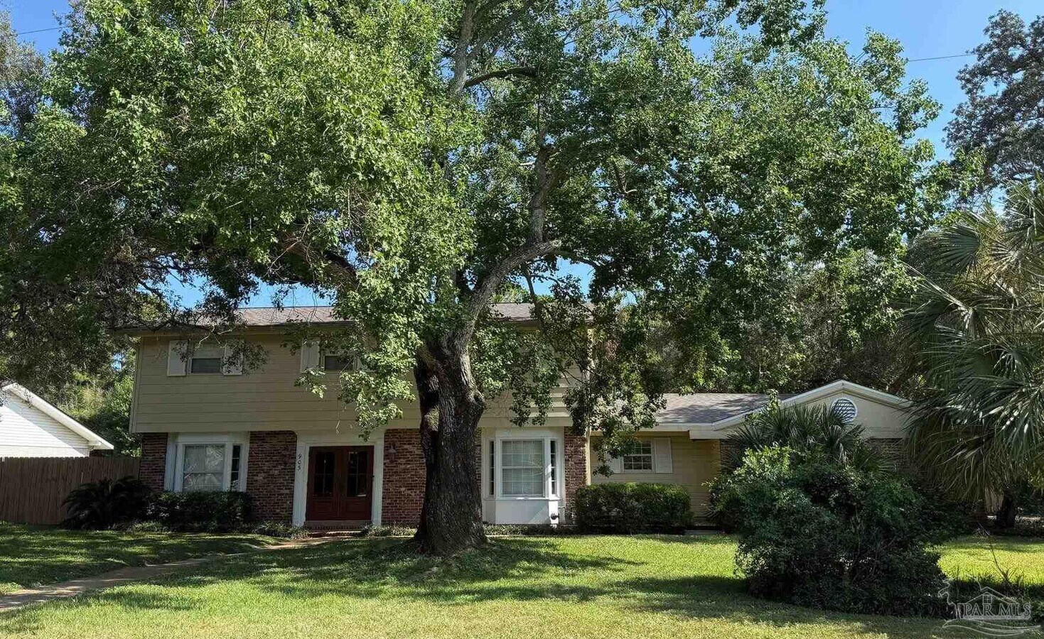 Photo - 905 Poinciana Dr House