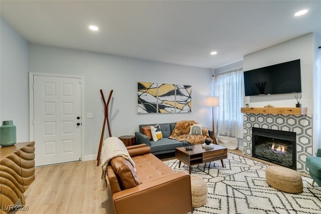 Building Photo - 75 N Valle Verde Dr Unit 1511