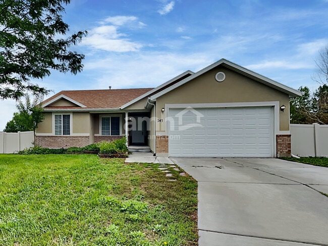 Building Photo - 243 W Peppermint Cir