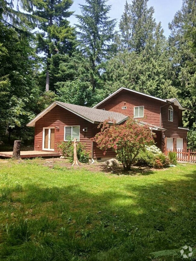Building Photo - 5215 Dolphin Ln NW Rental