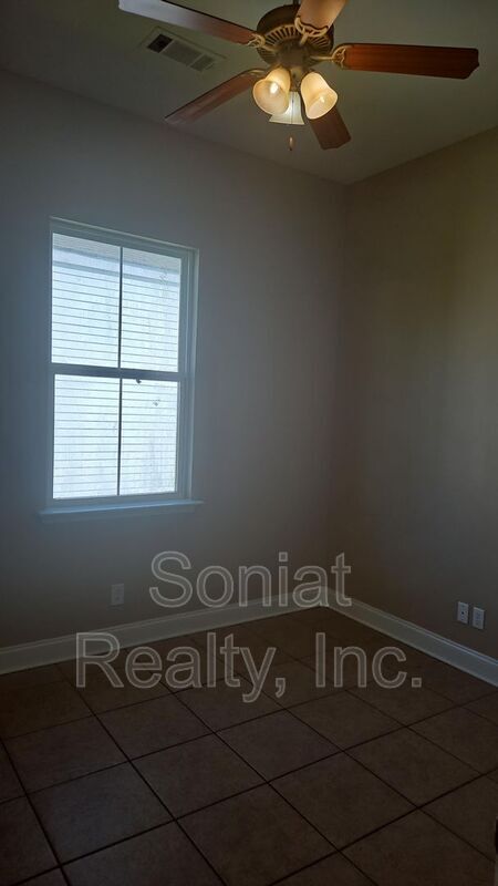 Photo - 5924 Marigny St