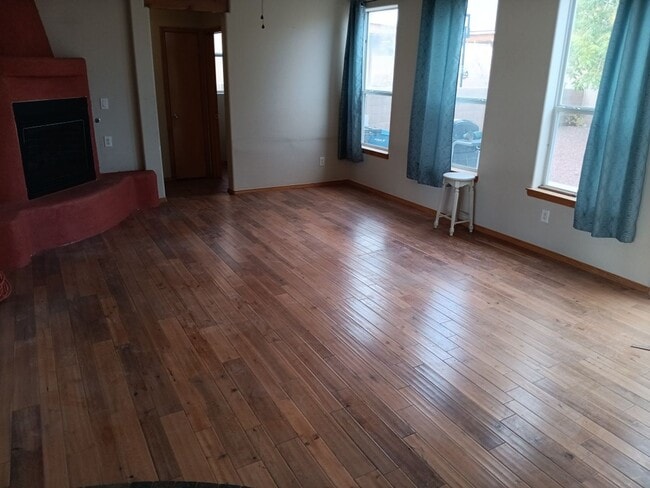 Photo - 3 Bedroom, 2.5 Bathroom Home! Schedule a Showing Soon!