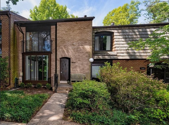 Building Photo - 7952 Inverness Ridge Rd