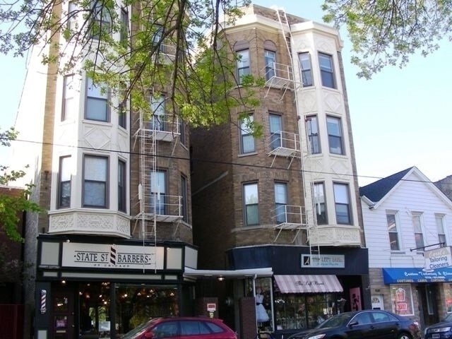 Photo - 1151-1155 W Webster Ave Apartamentos