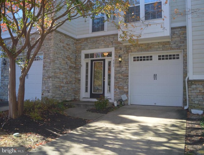 Photo - 502 Monroe Point Dr Townhome