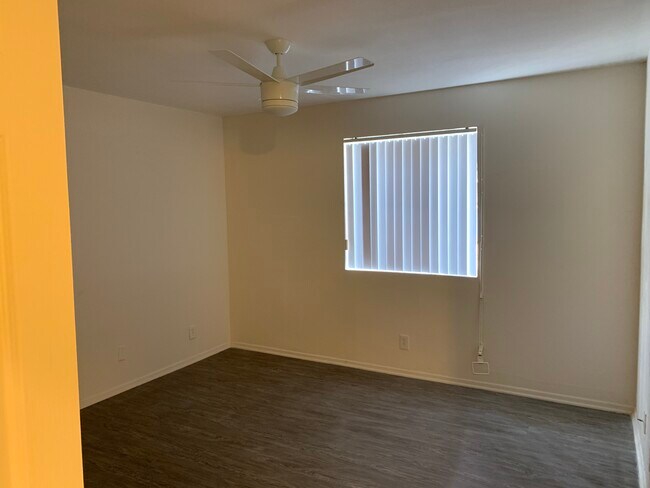 Photo - 2701 W Jefferson Blvd Unit 3