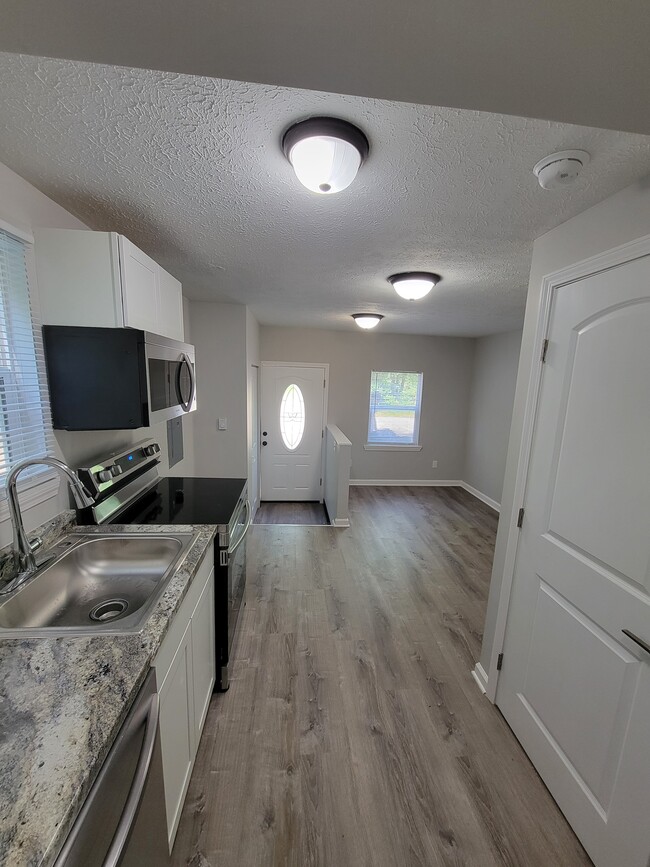 Photo - 2505 Meloy Rd